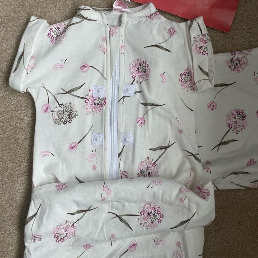 EMBE swaddle NWT 12-18 lbs floral
